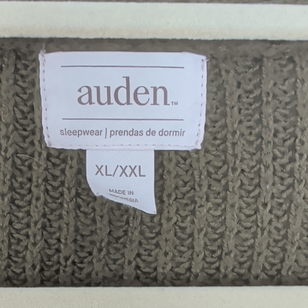 Auden Women's Olive Cardigan - Picture 2 of 3